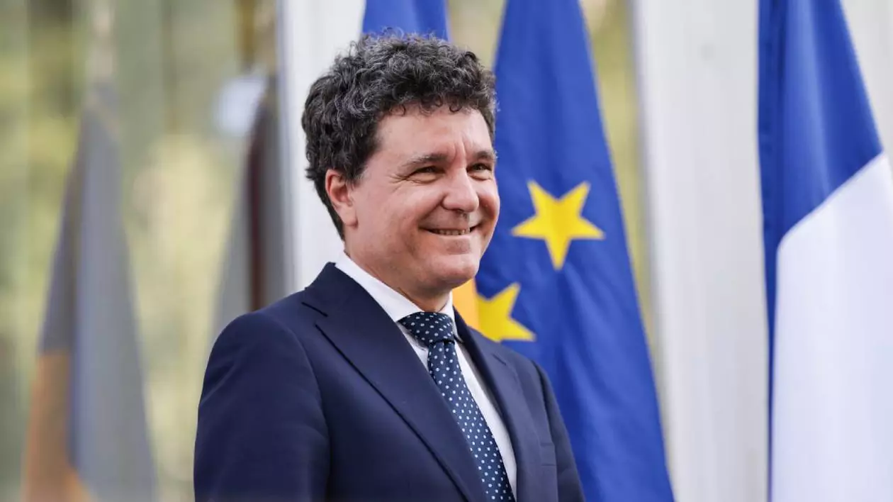 Presedintele Nicusor Dan, zbor secret la low cost cu fiica sa. Destinatia neasteptata pe care au ales-o cei doi